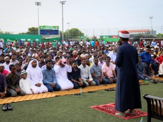 ޢީދު ނަމާދުގެ ވަޤުތަކީ ޢީދު ދުވަހުގެ އިރު އެރީއްސުރެން، އިރުމެދުން ފިލައްޖައުމަށް ދާން ދެނެވެ.