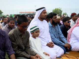 ނަމާދު ކުރަނީ