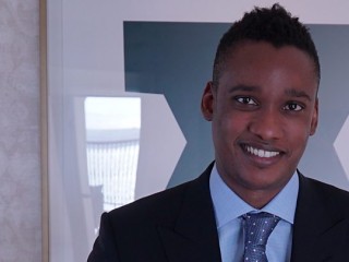 ރައީސް ޒޫމާގެ ދަރިފުޅުގެ މައްޗަށް ކުރެވޭ ކޮރަޕްޝަނުގެ ތުހުމަތުތައް އޭނާ ދޮގުކޮށްފި