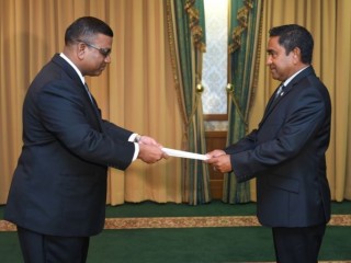 Maldives calls on int'l community to hold its hands instead of offering "prescriptive solutions"
