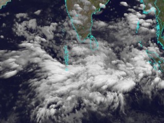 ރާއްޖޭގެ ބޮޑު ބަޔަކަށް މޫސުން ގޯސްވުމުން ވައިޓް އެލާޓް ނެރެފި 