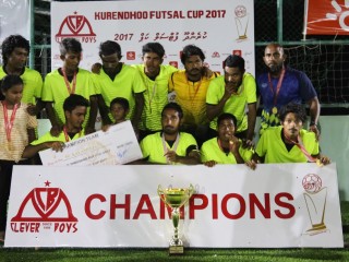 މުބާރާތުގެ ޗެމްޕިއަންކަން ހޯދި ކަލަމިންޖާ ޓީމު 