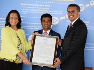 Maldives receives WHO award for eliminating measles 