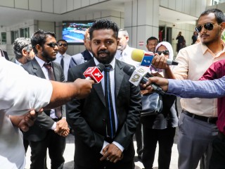 ޤާނޫނީ ވަކީލް މަހުފޫޒް ސައީދު - އޭނާ ވަނީ ރައީސް މައުމޫނާއި ދެ ފަނޑިޔާރުންގެ މައްޗަށް އިއްވުނު ހުކުމަށް ފާޑުވިދާޅުވެފައި