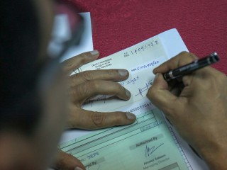 Rohingya Funds Handed over to Red Crescent