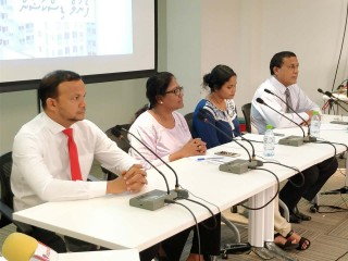 ސަރުކާރުގެ ކަންކަމަށް ފަސްޓް ލޭޑީ އަތްބާނުއްވާކަށް ނުޖެހޭ: ނާދިރާ