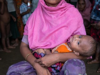   ރޮހިންޖާ އަންހެނުންތަކެއްގެ ދުލުން: ފިރިމީހާ ގަޔަށް ބަޑިޖެހި، ވަޅިޖެހި، ދަރިންތައް ކުރިމަތީގައި މެރި