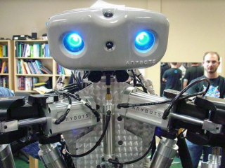 މެޑިކަލް ދާއިރާގައި ރޮބޮޓް ބޭނުން ކުރުން އަންނަނީ އާއްމު ވަމުން