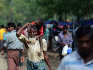 ރޮހިންޖާ ރެފިއުޖީންނަށް ފޯނުގެ ޚިދުމަތް ދިނުން ބަންގްލަދޭޝް ސަރުކާރުން މަނާ ކޮށްފި