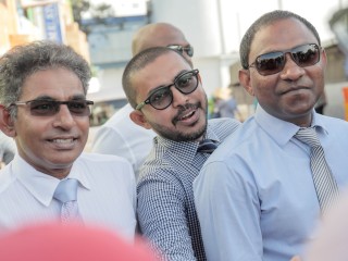 އިލެކްޝަންސް ކޮމިޝަންގެ މެމްބަރުންގެ އަތުގައި ހިފައިގެން ކޯޓުތަކަށް ވަންނާނަން: އަމީތު