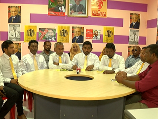 ވިލިނގިލީގައި ބޭއްވި ނޫސްވެރިންގެ ބައްދަލުވުން