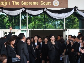 ތައިލެންޑްގެ ކުރީގެ ބޮޑުވަޒީރު ޔިންގްލަކް ފަސް އަހަރަށް ޖަލަށް ލުމަށް ހުކުމްކޮށްފި