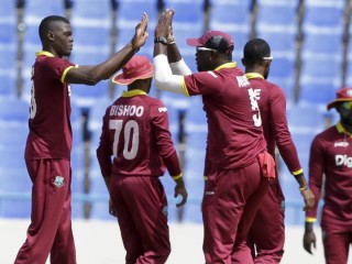 އިންގްލޭންޑްއިން ވެސްޓް އިންޑީސް ބަލިކޮށްފި