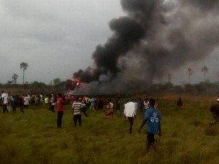 ޑިމޮކްރެޓިކް ރިޕަބްލިކް އޮފް ކޮންގޯގައި މަތިންދާބޯޓެއް ވެއްޓި 12 މީހުން މަރުވެއްޖެ