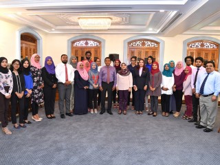 ސައުތު އޭޝިޔަން ޔޫތު ސަމިޓް ވަފުދުގެ ބޭފުޅުންނާ ރައީސުލްޖުމްހޫރިއްޔާގެ ދެކަނބަލުން ބައްދަލުކުރައްވައިފި