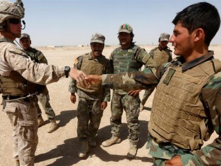 އޮޅިގެން ދެވުނު ހަމަލާއެއްގައި އަފްޣާނިސްތާނުގެ ސަލާމަތީ ބާރުތަކުގެ 10 މީހަކު މަރުވެއްޖެ