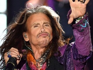 ސްޓީވަން ޓައިލާ: އަހަންނަށް މިއިން ދުވަހަކު ހާޓްއެޓޭކެއް ނުޖެހޭ