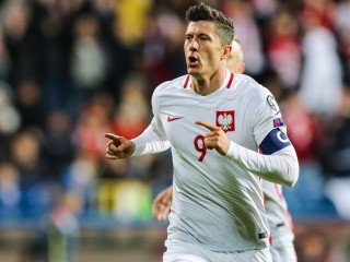 އަރްމީނިއާ ކޮޅަށް ލަނޑު ޖެހުމަށްފަހު ޕޮލެންޑްގެ ކެޕްޓަން ލެވަންޑޮވްސްކީ އުފާ ފާޅުކުރަނީ