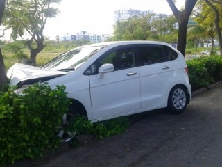 ހުޅުމާލޭގައި ރޭ ހިނގި އެކްސިޑެންޓްގައި ގެއްލުން ލިބުނު ކާރު