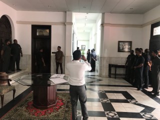 މަޖިލީހުގެ އިދާރާގެ ތެރޭގައި މެމްބަރުންނަށް ވުރެ ގިނައީ ސިފައިން 