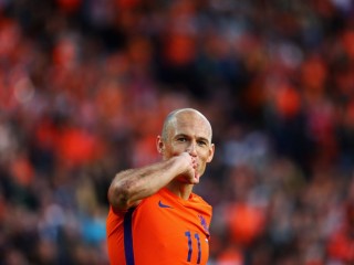 ނެދަލެންޑްސްގެ ކެޕްޓަން އާޔެން ރޮބެން