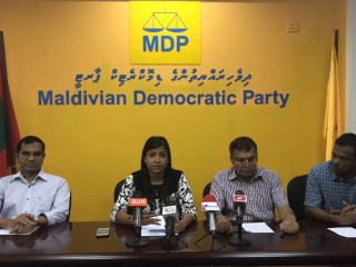 ފެނަކަ ވަނީ އައްޑޫއަށް ކަރަންޓް ދިނުމުގައި ފެއިލްވެފައި. އެހެން ބަޔަކާ ޙަވާލްކުރޭ: އެމްޑީޕީ އައްޑޫ މެންބަރުން 