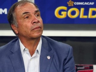 ވޯލްޑްކަޕަށް ކޮލިފައިނުވުމުން އެމެރިކާ ކޯޗް އިސްތިއުފާދީފި