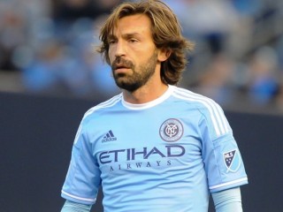 އަންގްރޭ ޕިރްލޯ