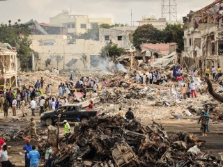 މަރުވެފައިވާ ހަށިތައް ނޫން އެއްވެސް އެއްޗެއް ނުފެނޭ