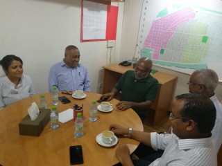 ގުޅިފައިވާ ސިޔާސީ ޕާޓީތަކުން މ. ކުނޫޒުގައި ޑރ. މުނައްވަރާ ބައްދަލު ކުރައްވަނީ 