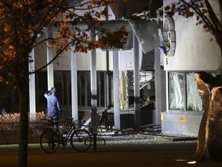 ސްވީޑެންގެ ޕޮލިސް ސްޓޭޝަނެއްގައި ބާރުގަދަ ގޮވުމުއް ގޮވައިފި 