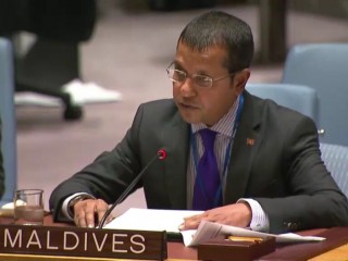 ރާއްޖެއިން އދއަށް ކަނޑައަޅާފައި ހުންނަވާ ސަފީރު ޑރ އަލީ ނަސީރު