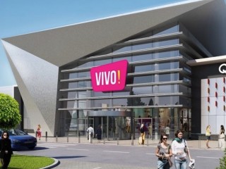 ޕޮލެންޑުގެ ޝޮޕިން މޯލެއްގައި ވަޅިން ހަމަލާދީ އެކަކު މަރާލާ ހަތް މީހަކު ޒަޚަމްކޮށްލައިފި