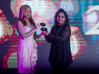 ނިއުމާގެ އެންމެ ބޮޑު "ސަޕްރައިޒް": ފިލްމު ކުޅުން ހުއްޓާލަނީ!