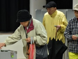  ޖަޕާނުގެ އަވަސް އިންތިޚާބު އަބޭ ކާމިޔާބު ކުރައްވައިފި