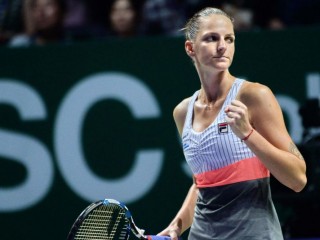 ޗެކް ރިޕަބްލިކްގެ ކެރޮލައިން ޕްލިސްކޯވާ - އޭނާ ވަނީ ވީނަސް ވިލިއަމްސް ސީދާ ދެ ސެޓުން ބަލިކޮށްފައި