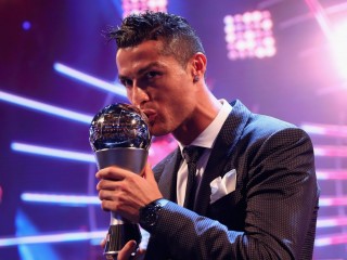 މިފަހަރުވެސް ފީފާގެ "ދަ ބެސްޓް" އެވޯޑް ރޮނާލްޑޯއަށް