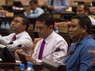 މީޑީއާ ކޮމިޝަންގެ ބިލު މަޖިލީހުގައި ތާށިވެފައިވާތާ ފަސް މަސް!