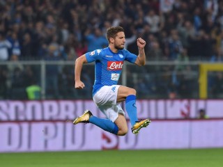 ނަޕޯލީގެ މާޓެންސް ލަނޑު ޖެހުމަށް ފަހު އުފާ ފާޅުކުރަނީ