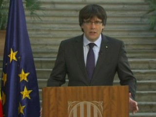 ސްޕެއިންގެ މައިސަރުކާރުން ކެޓަލޯނިއާ ހިންގުމާ، ޑިމޮކްރެޓި އުސޫލުން ދެކޮޅު ހެދުމަށް ކުރީގެ ލީޑަރު ގޮވާލައްވައިފި