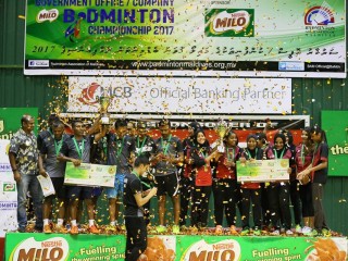 އޮފީސް ބެޑްމިންޓަން ޗެމްޕިއަންޝިޕް: ފިރިހެން ބައިގެ ޗެމްޕިއަންކަން އެމްއެންޑީއެފްއަށް، އަންހެން ބައި ބީއެމްއެލްއަށް