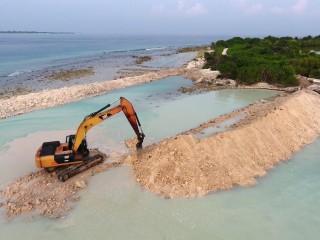 އުސޫލުތަކާ ހިލާފަށް ކުޅުދުއްފުށި އެއާޕޯޓުގެ މަސައްކަތް ކުރިއަށް ގެންދާ ކަމަށް ބުނެ މައްސަލަ ކޯޓަށް ހުށަހަޅައިފި