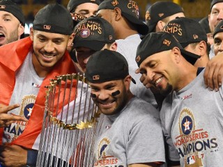 ބޭސްބޯލްގެ ދުނިޔޭގެ ޗެމްޕިއަންކަން ހިއުސްޓަން އެސްޓްރޯސްއަށް 