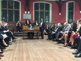 މޫސުމީ މައްސަލަތަކަށް ފަރުދުންގެ ވަކިވަކި އަމަލުތަކުގެ ސަބަބުން ޖުމްލަ ހައްލެއް ނުލިބޭނެ: ރައީސް ނަޝީދު