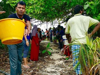 އަލިފާން ރޯވުމުން އުކުޅަހު ރައްޔިތުން ދެއްކީ އެއްބައިވަންތަކަން