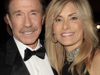 އަންހެނުންގެ އެމްއާރުއައި ހެދުމުގެ ކުރިން ވަނީ ވިހަ އިންޖެކްޝަނެއް ޖަހާފައި: ޗަކް ނޯރިސް