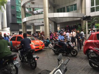 ސިވިލް ސަރވިސް މުވައްޒަފުންގެ މުސާރަ ފެބްރުއަރީގައި ބޮޑު ކުރަނީ 