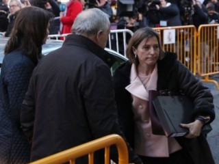 ކެޓަލޯނިއާގެ އުވާލި ގާނޫނުހަދާ މަޖިލީހުގެ ރައީސް ކޯޓަށް ހާޒިރުކޮށްފި