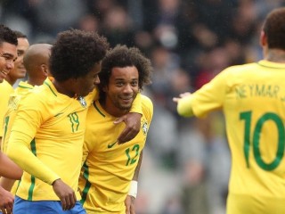 ބްރެޒިލްގެ މާސެލޯ ލަނޑު ޖެހުމަށްފަހު އެ ޓީމުގެ ވިލިއަންއާއެކު އުފާ ފާޅުކުރަނީ 