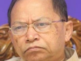 ކޮރަޕްޝަނުގެ ތުހުމަތުކުރެވިފައިވާ ބަންގްލަދޭޝްގެ އުއްތަމަ ފަނޑިޔާރު އިސްތިއުފާ ދެއްވައިފި 